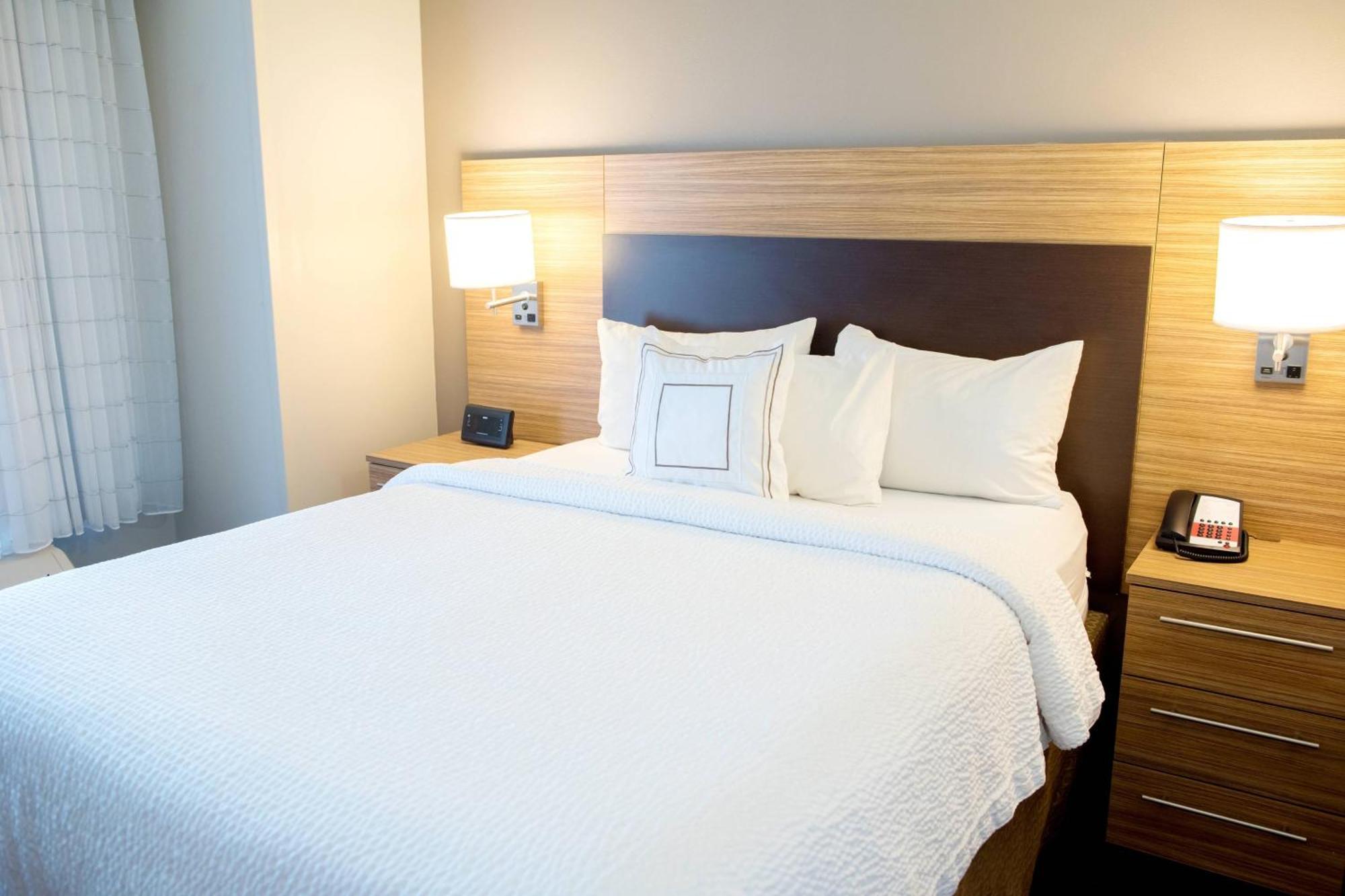 ทาวน์เพลส สวีท อาเมส Hotel เอมส์ ภายนอก รูปภาพ