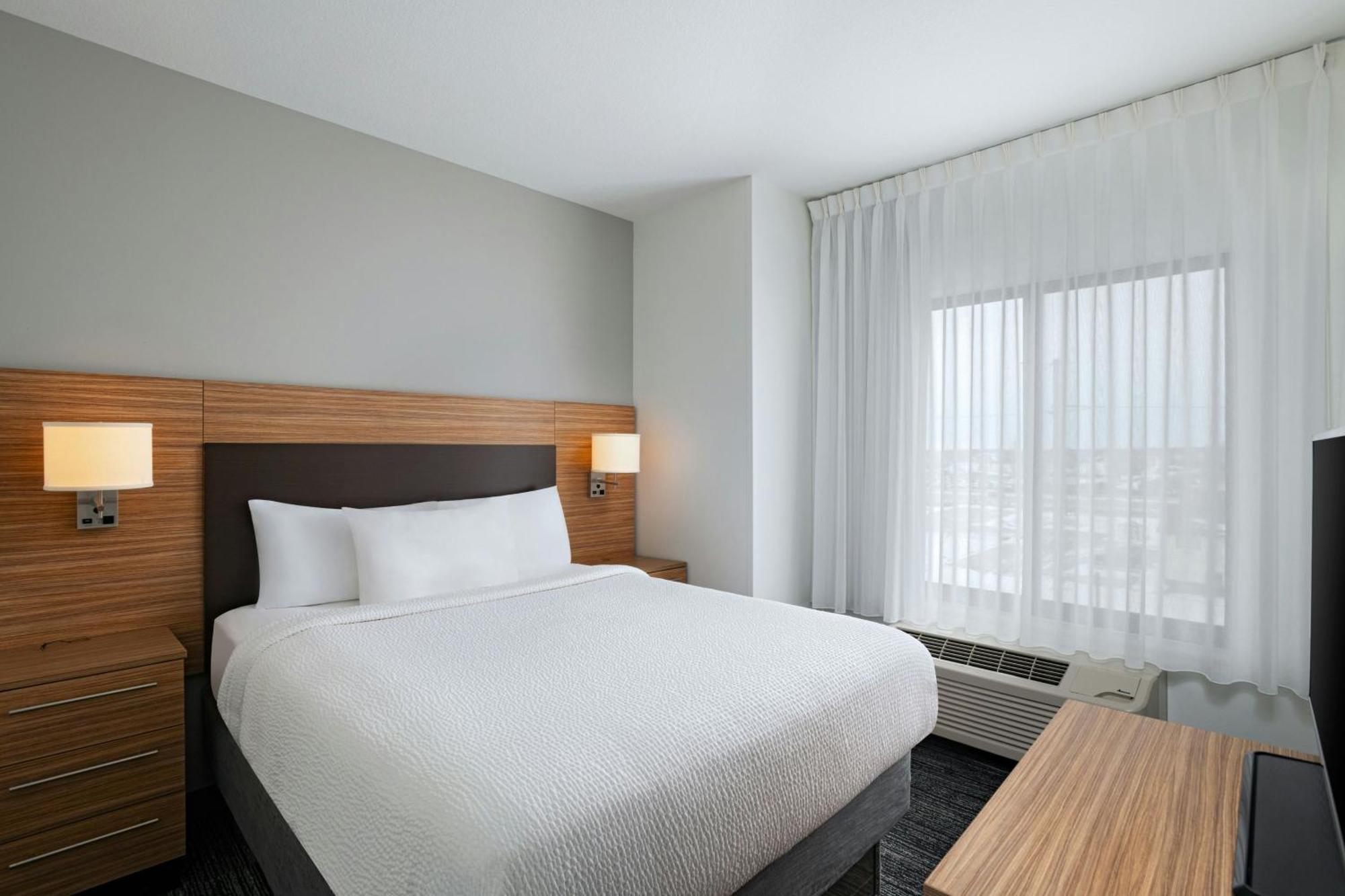 ทาวน์เพลส สวีท อาเมส Hotel เอมส์ ภายนอก รูปภาพ
